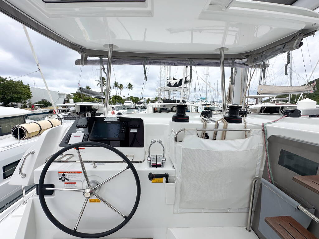 Lagoon 42 Island Riff