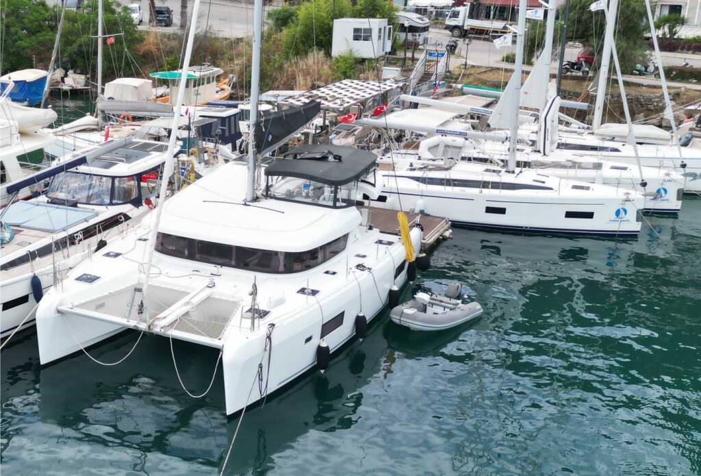 Lagoon 42 Moana 4