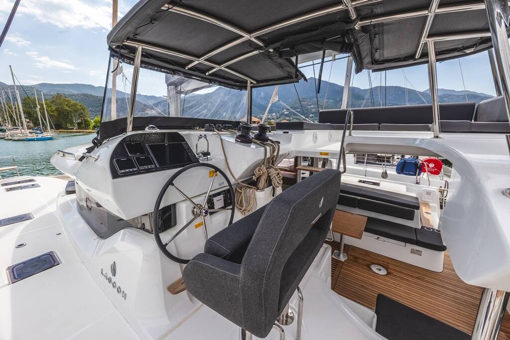 Lagoon 43 Emerald