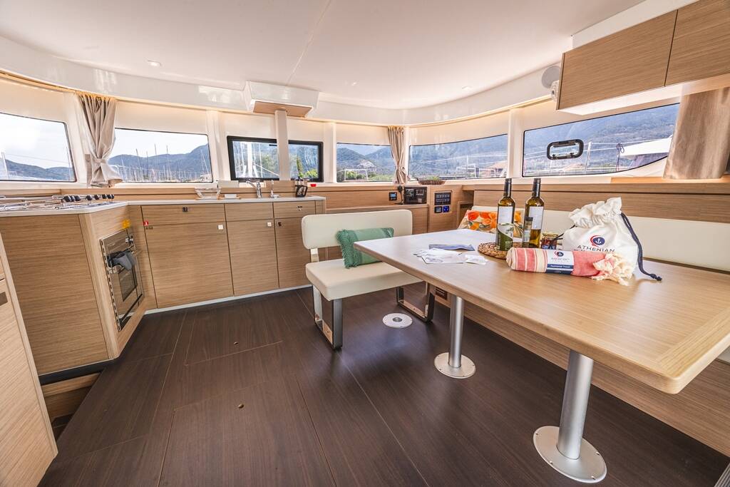Lagoon 43 Emerald