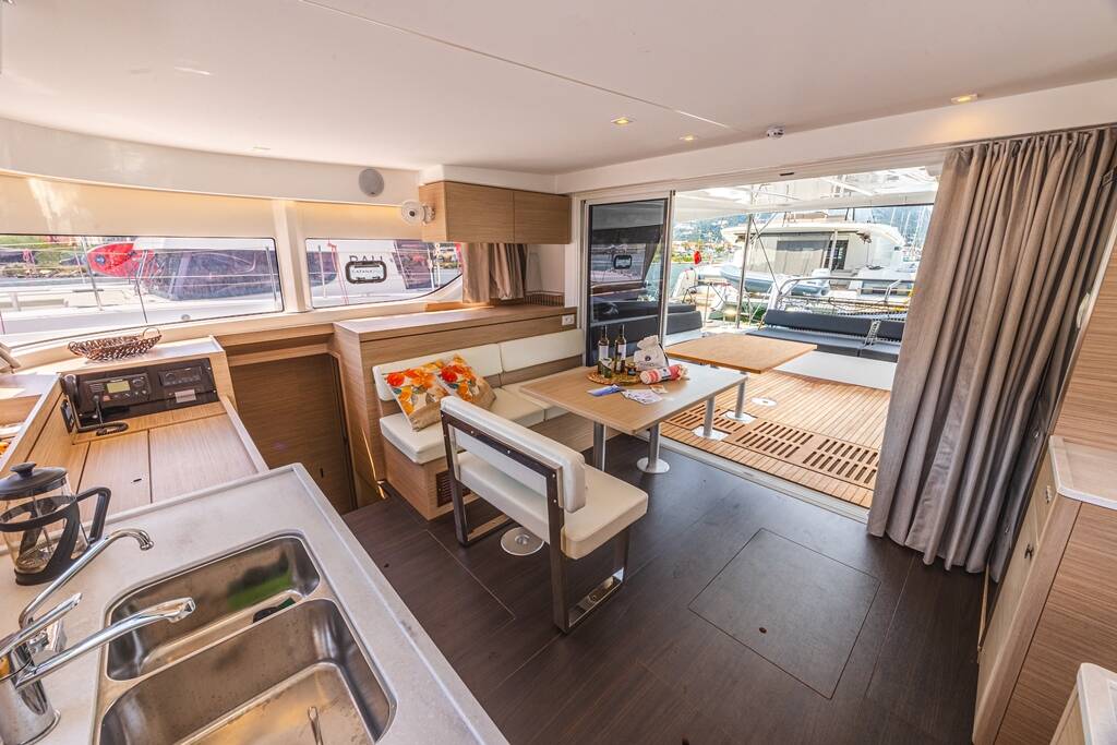 Lagoon 43 Emerald