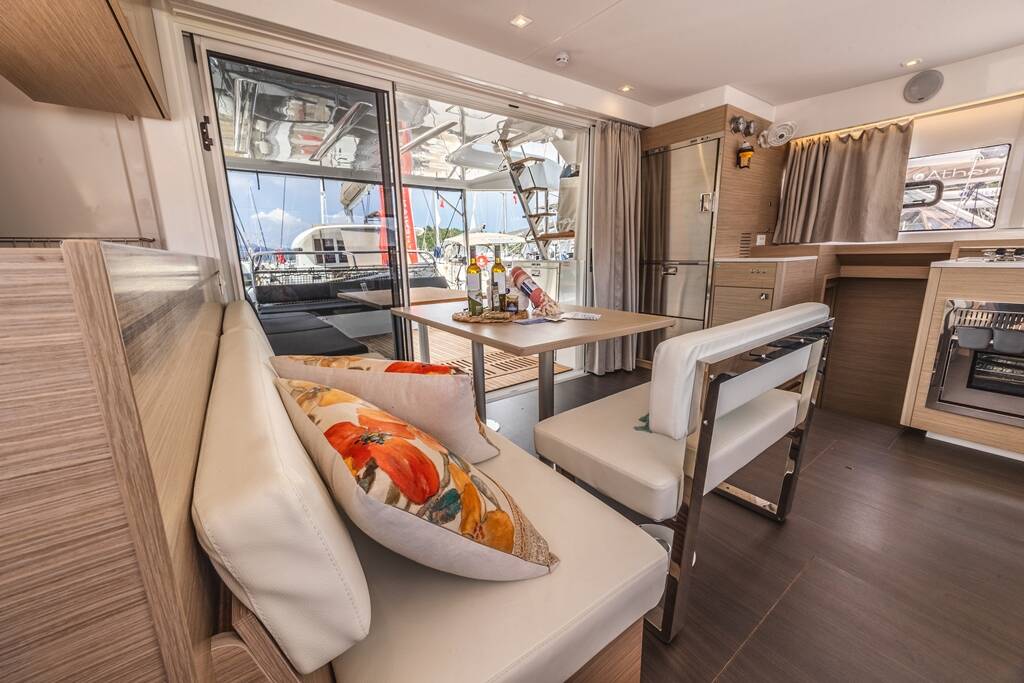 Lagoon 43 Emerald