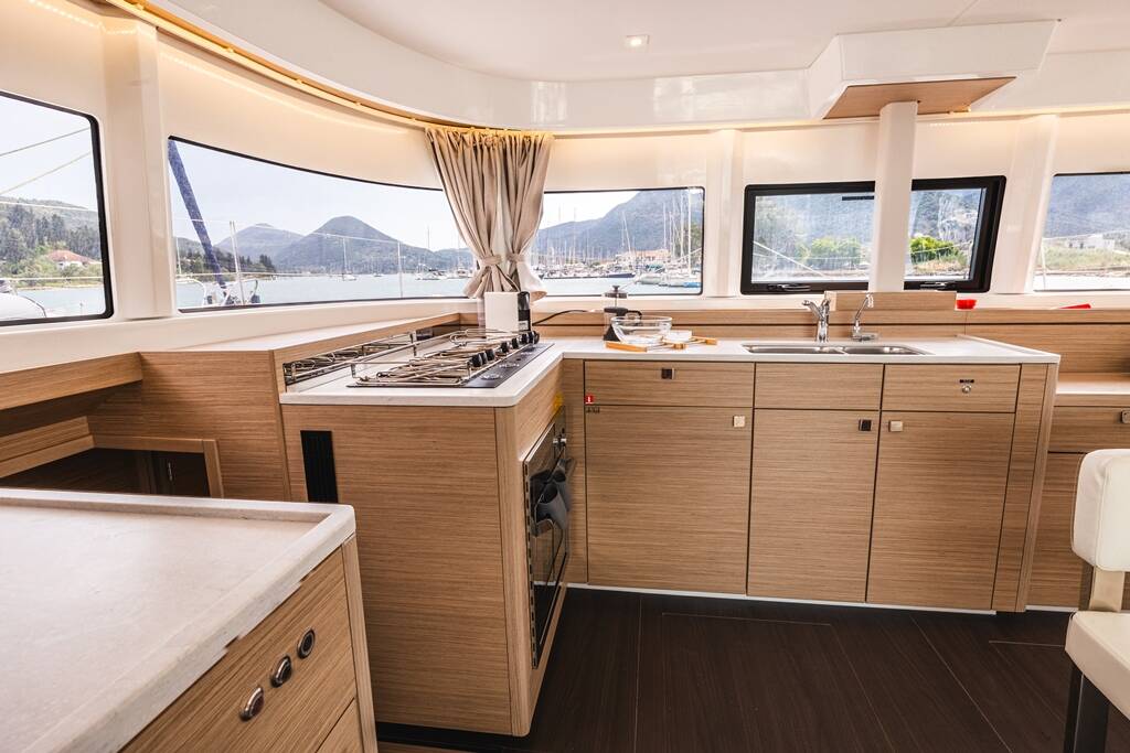 Lagoon 43 Emerald