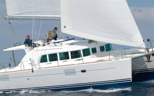 Lagoon 440 Strawberry