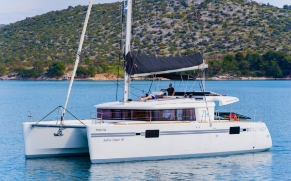 Lagoon 450 F Julius Cesar III