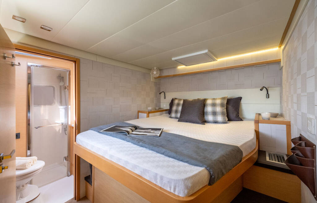 Lagoon 52 Royal Hearts