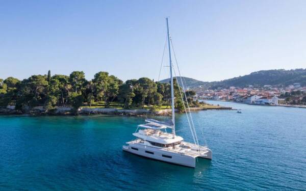 Lagoon 60 Diamond Diva