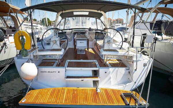 Oceanis 41.1 White Beauty