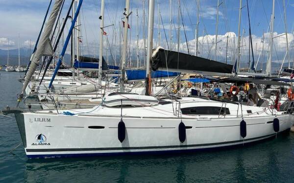 Oceanis 43 Family Lilium