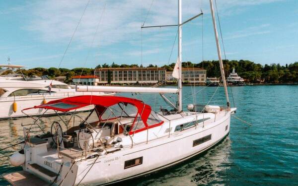 Oceanis 46.1 Ariel
