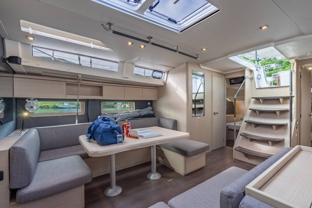 Oceanis 51.1 Sunday Girl