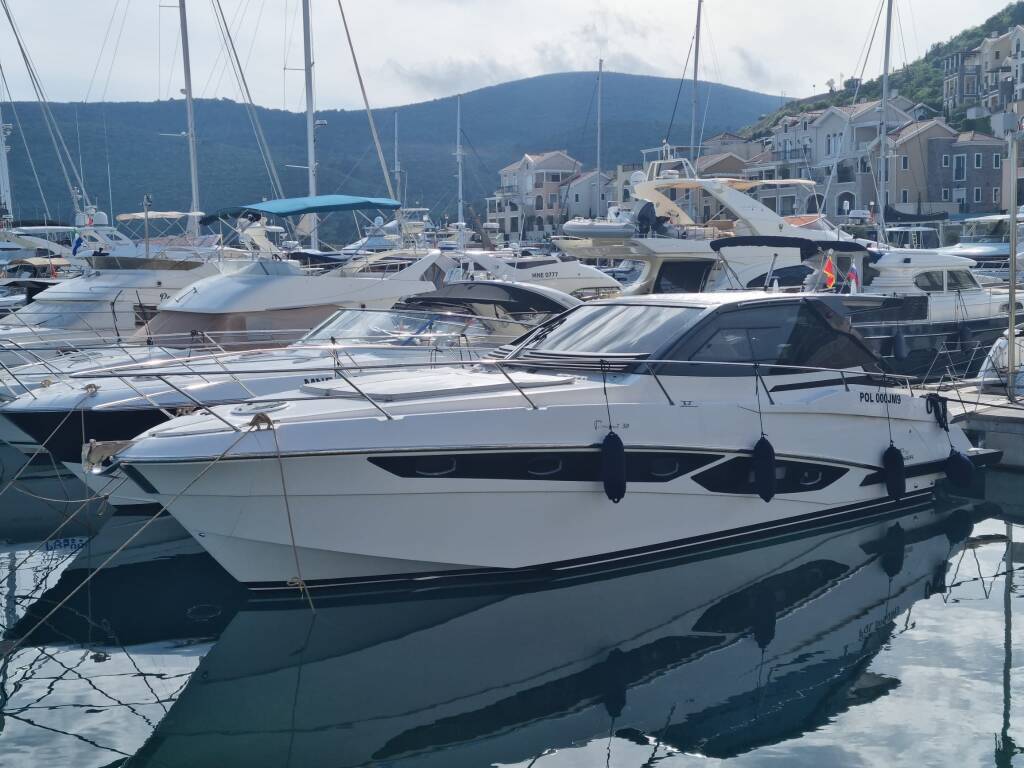 Parana 38 Vador