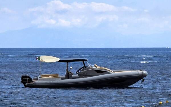 PY10.0 Cabin Black Shark