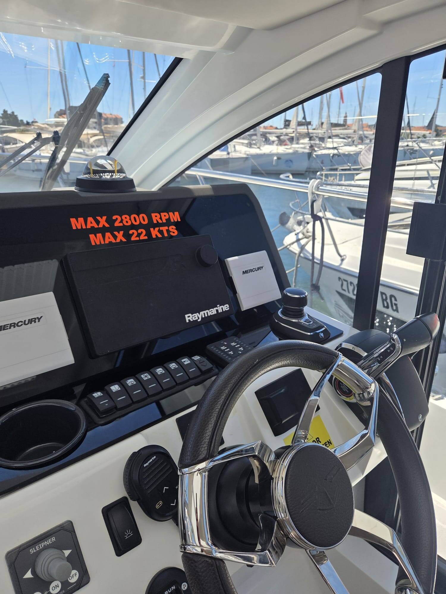 Sealine C335 Min Maity