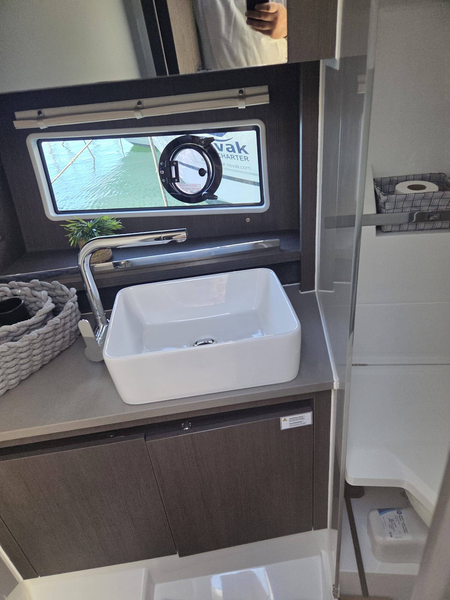 Sealine C335 Min Maity