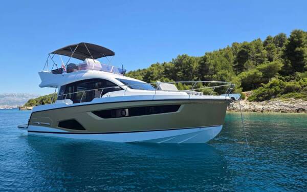 Sealine F430 Tireless Too