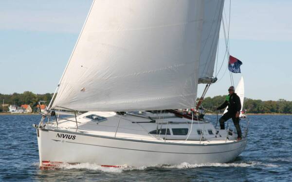 Sun Fast 37 Nivius