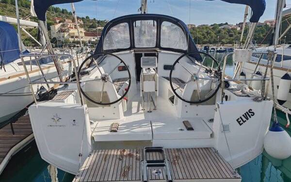 Sun Odyssey 349 Elvis