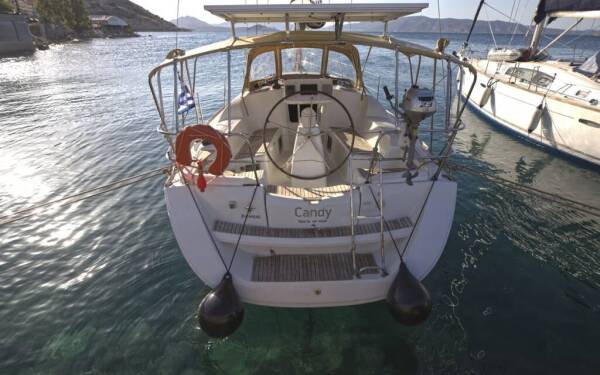Sun Odyssey 36i Candy
