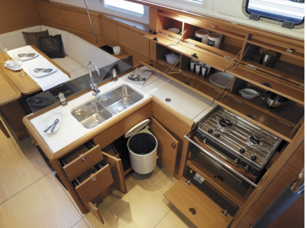 Sun Odyssey 389 Geneva