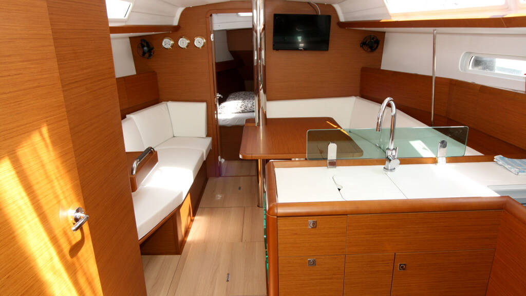 Sun Odyssey 389 Sissi