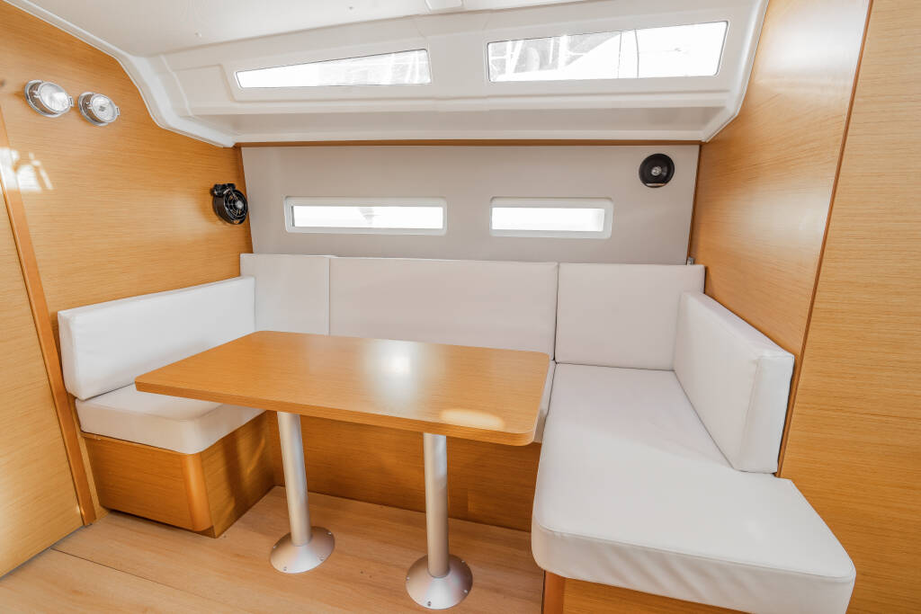 Sun Odyssey 410 Salty