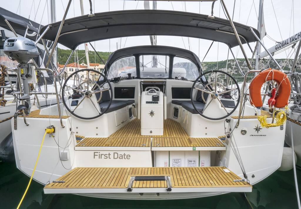 Sun Odyssey 410 First Date