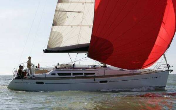 Sun Odyssey 42i Black Pearl