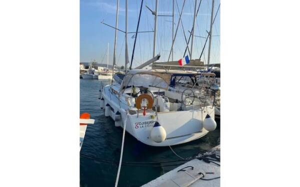 Sun Odyssey 440 Goji Berry