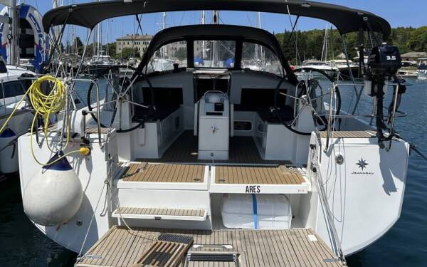 Sun Odyssey 440 Ares
