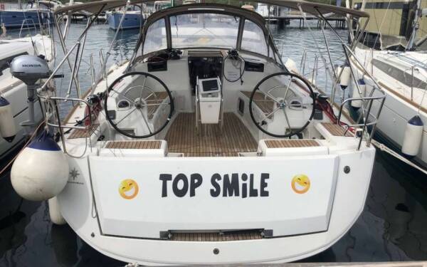 Sun Odyssey 449 Top Smile