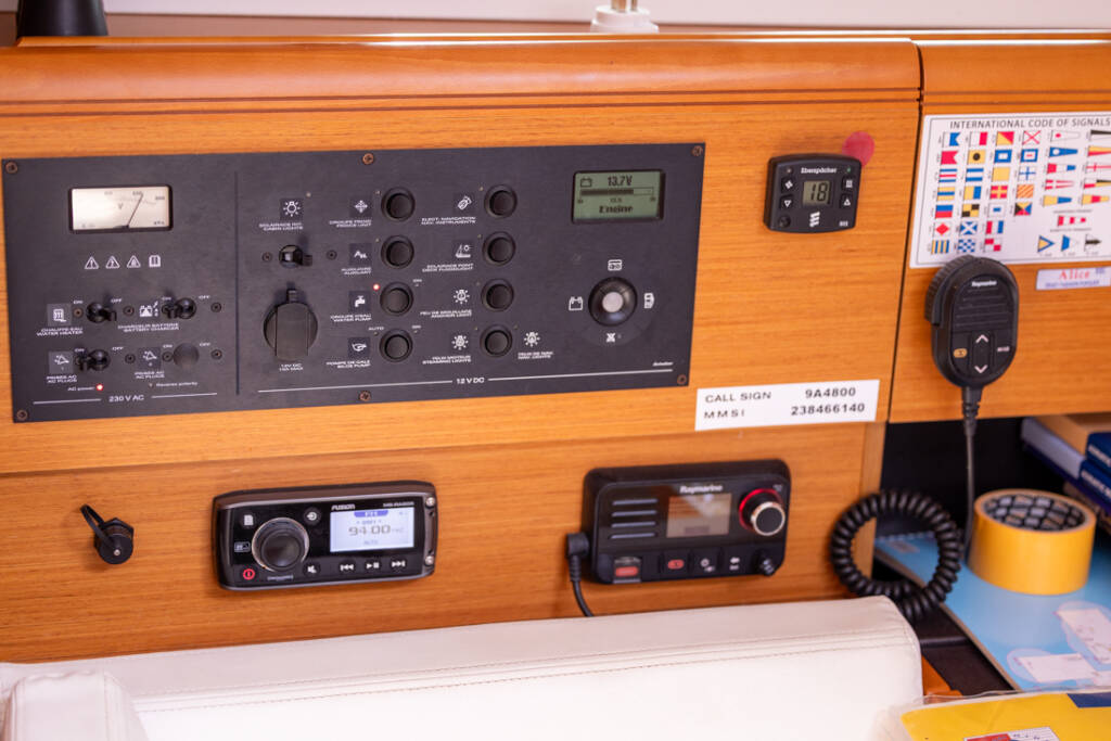 Sun Odyssey 449 Cherry