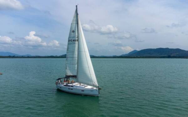 Sun Odyssey 469 Aurora Belle