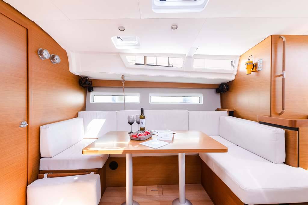 Sun Odyssey 490 Lydia