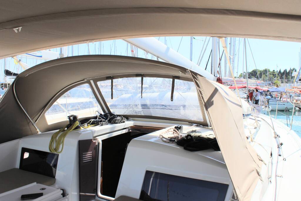 Sun Odyssey 490 None