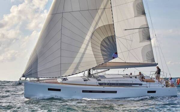 Sun Odyssey 490 Suami