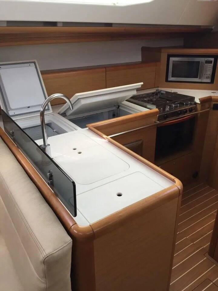 Sun Odyssey 50 DS Forus