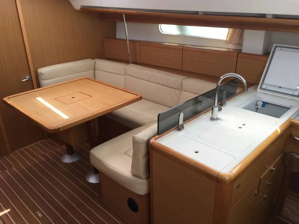 Sun Odyssey 50 DS Forus