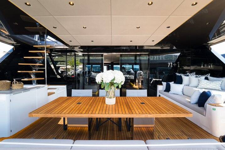 Sunreef 70 n + 1